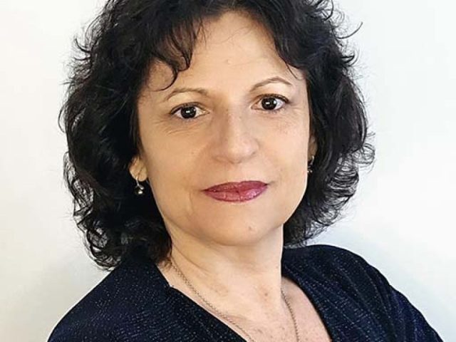 FEKETE Brindusa